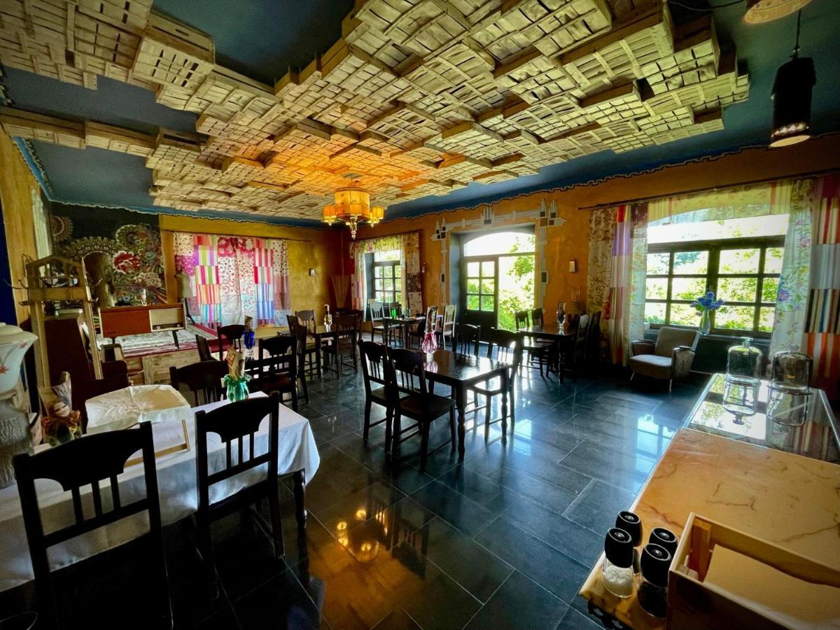 Haraburdi Recyclart Hotel Kostelec nad Orlicí 外观 照片